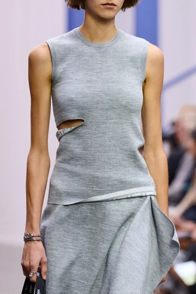 Look 125